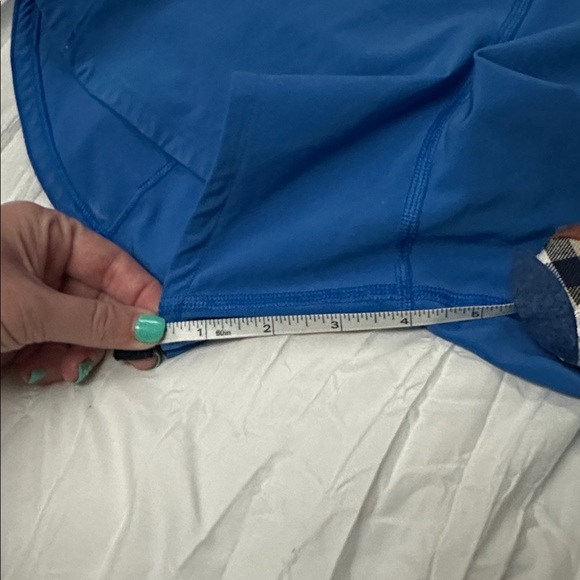 Size 4 Lululemon Speed Up Mid Rise 4 Inch Lined Short in Wild Bluebell - Picture 6 of 6